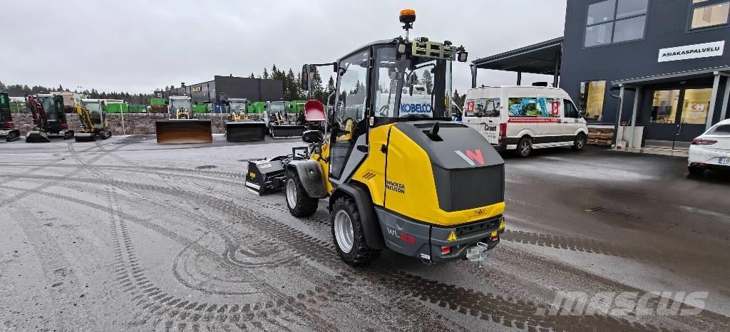 Wacker Neuson WL 28 Gumikerekes homlokrakodók