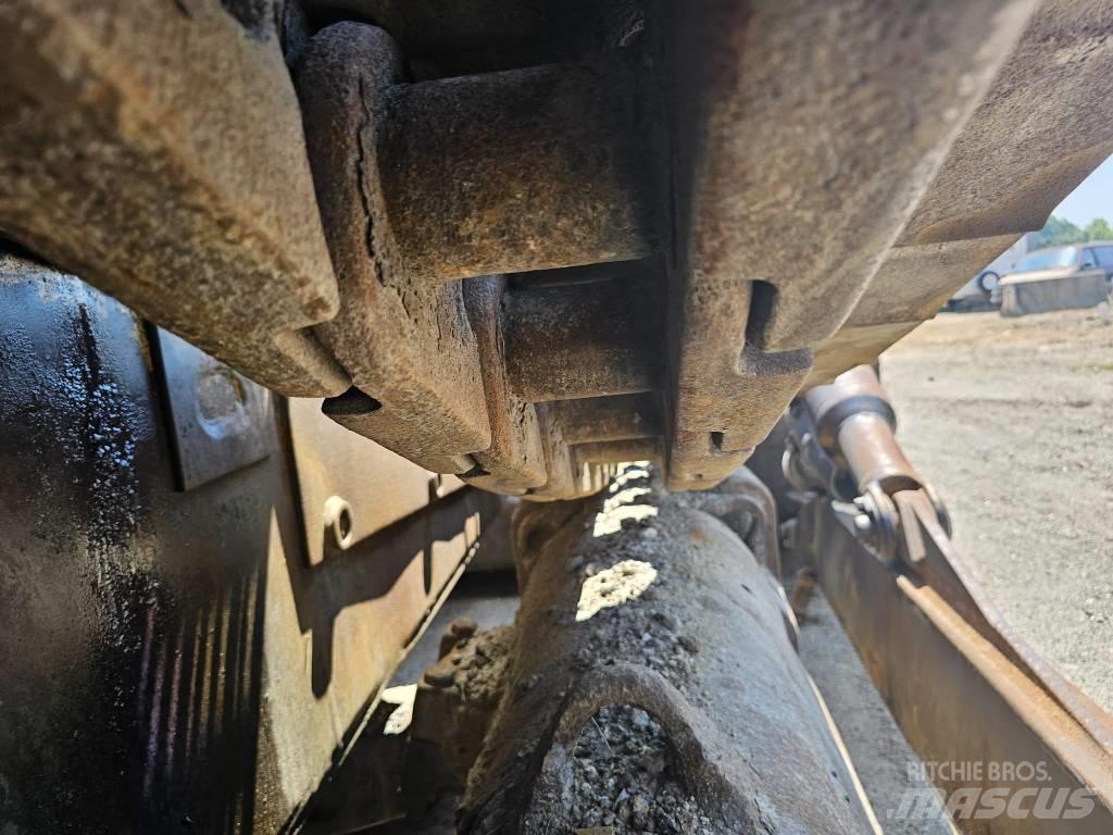 CAT D8L lánctalpas dózerek