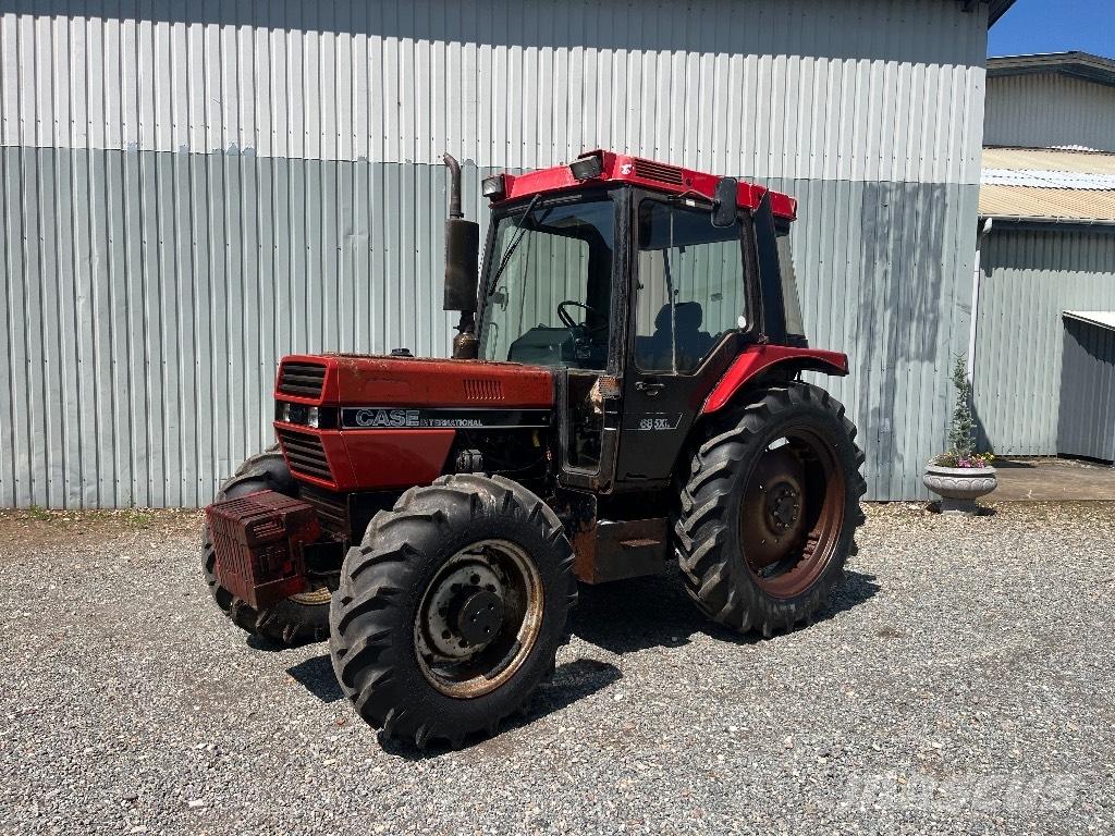 Case IH 685 XL Traktorok