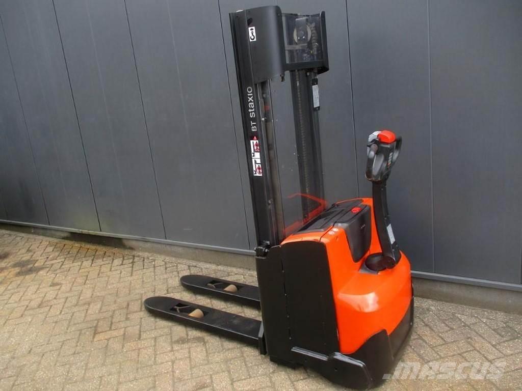 Toyota SWE 120 Gyalogkíséretű targonca