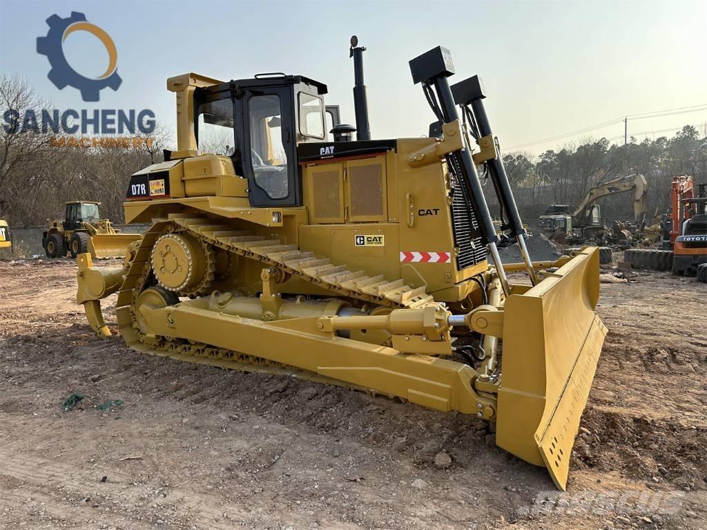 CAT D 7 R lánctalpas dózerek