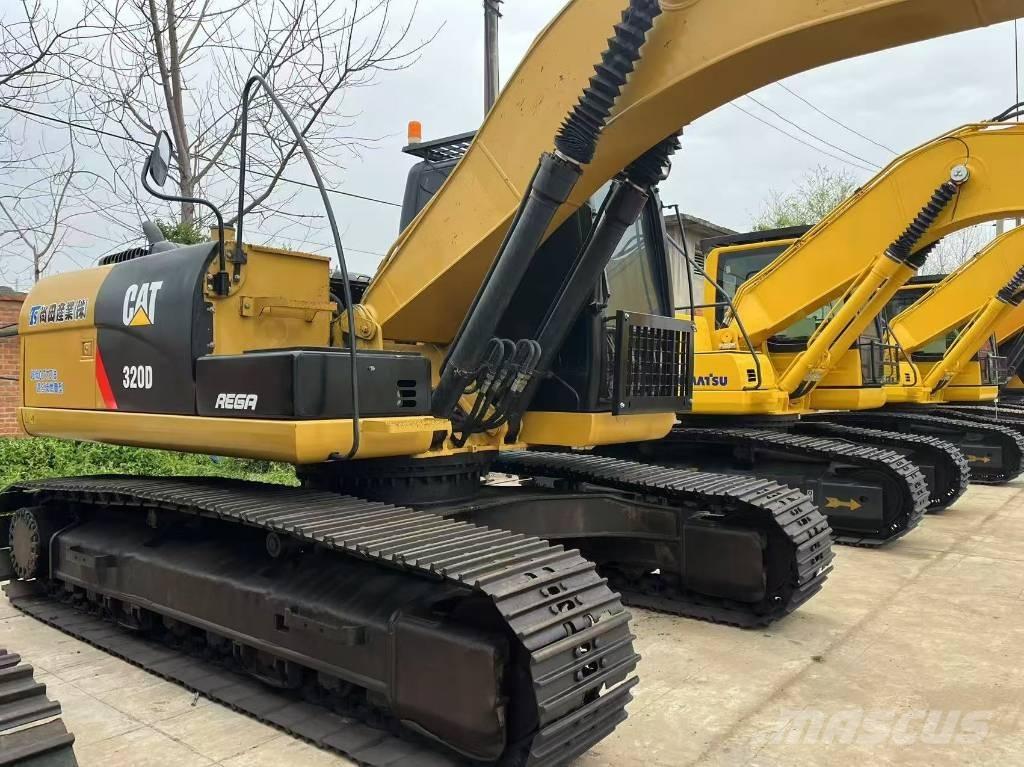 CAT 320 D Lánctalpas kotrók