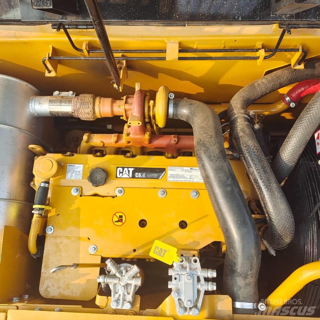 CAT 320D Lánctalpas kotrók