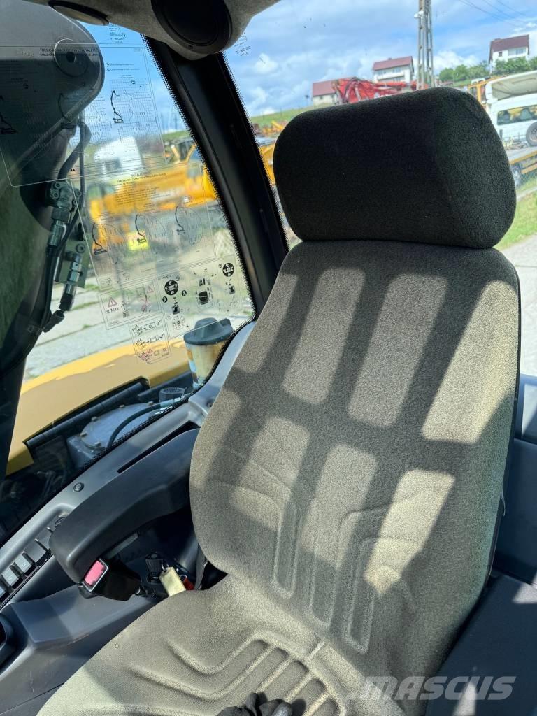 Mecalac 8 MCR Közepes (midi) kotrók 7 t - 12 t