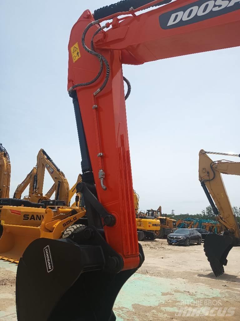 Doosan DX 225 LCA Lánctalpas kotrók