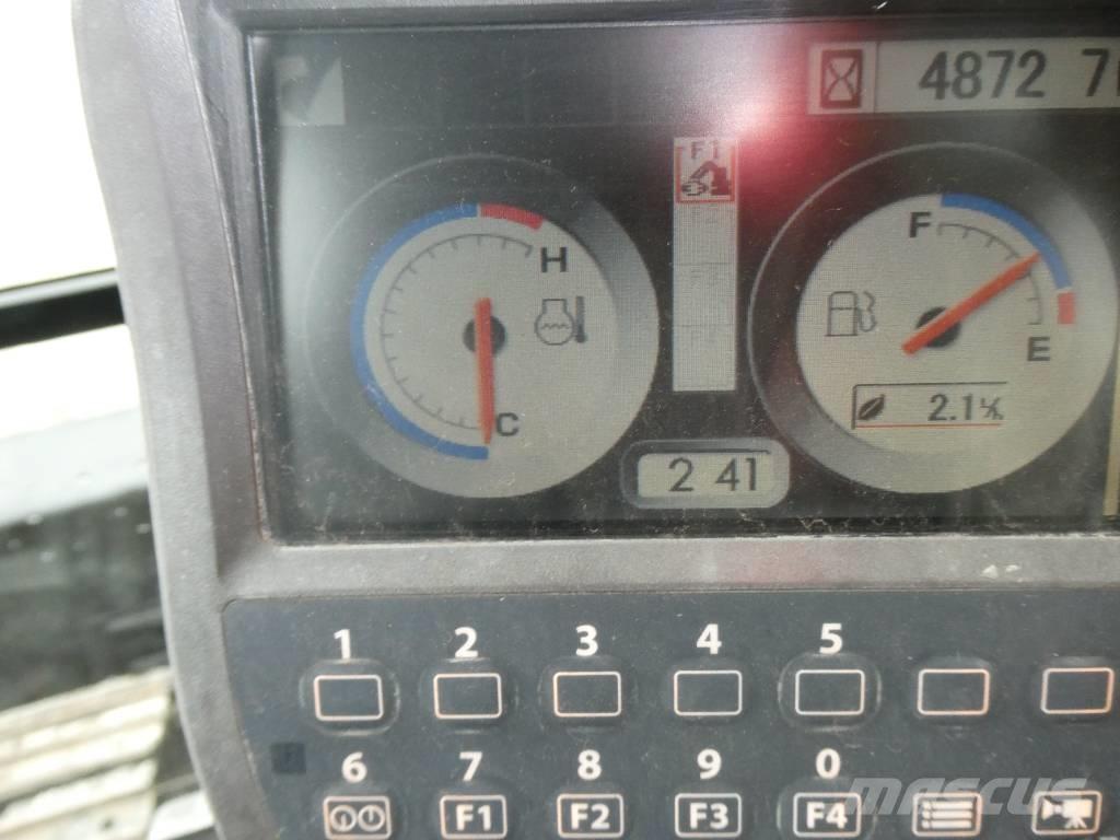 Hitachi ZX 135 US-3 Lánctalpas kotrók