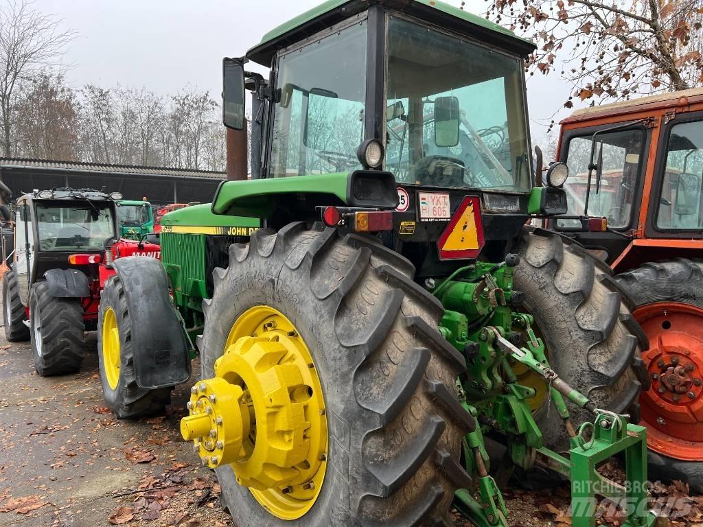 John Deere 4755 Traktorok