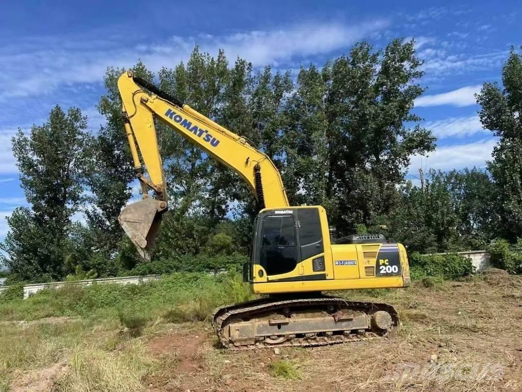 Komatsu PC 200 Lánctalpas kotrók