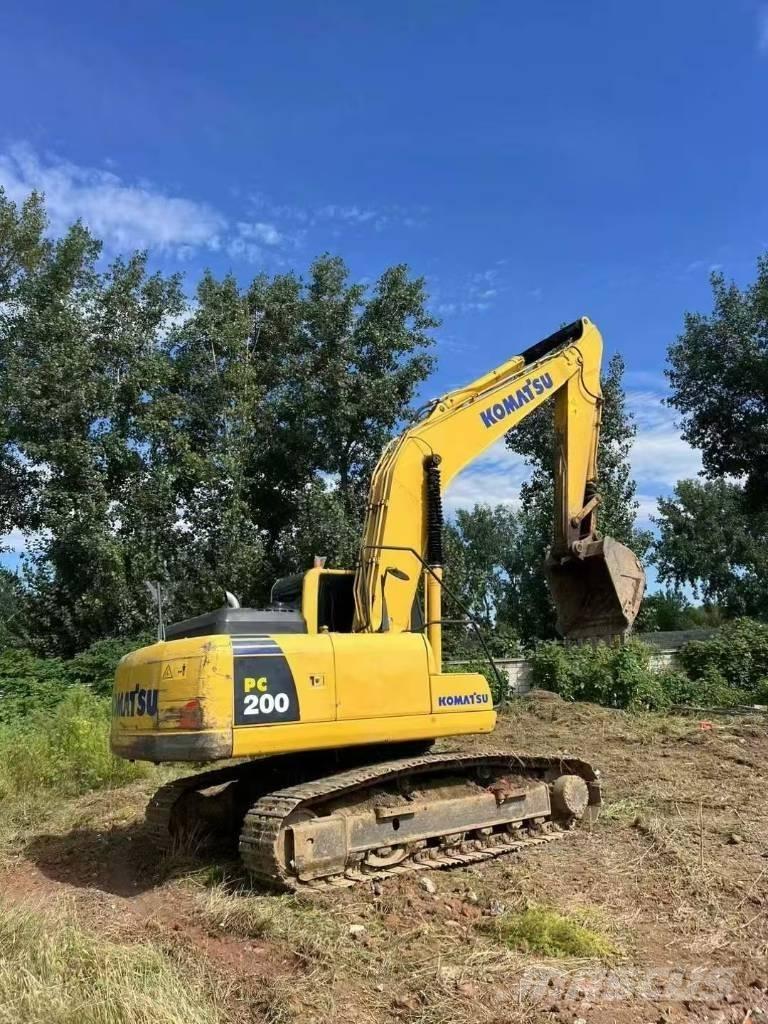 Komatsu PC 200 Lánctalpas kotrók