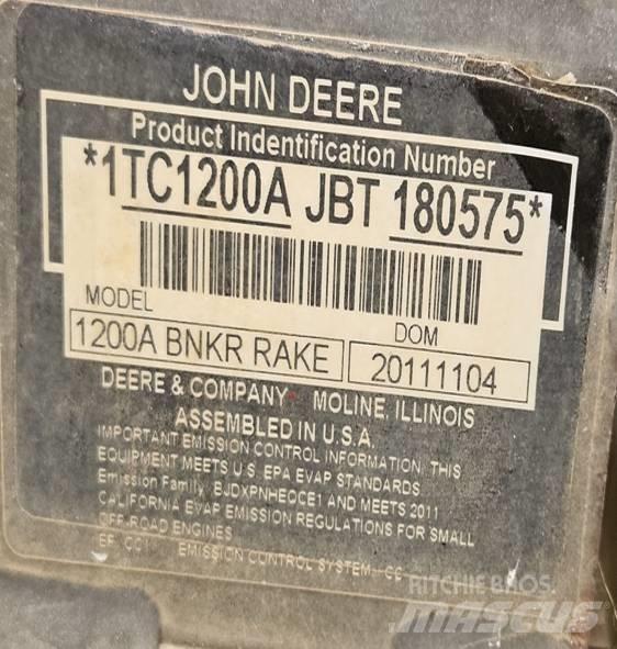 John Deere 1200 A Gereblyék