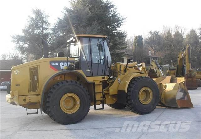 CAT 966F Gumikerekes homlokrakodók