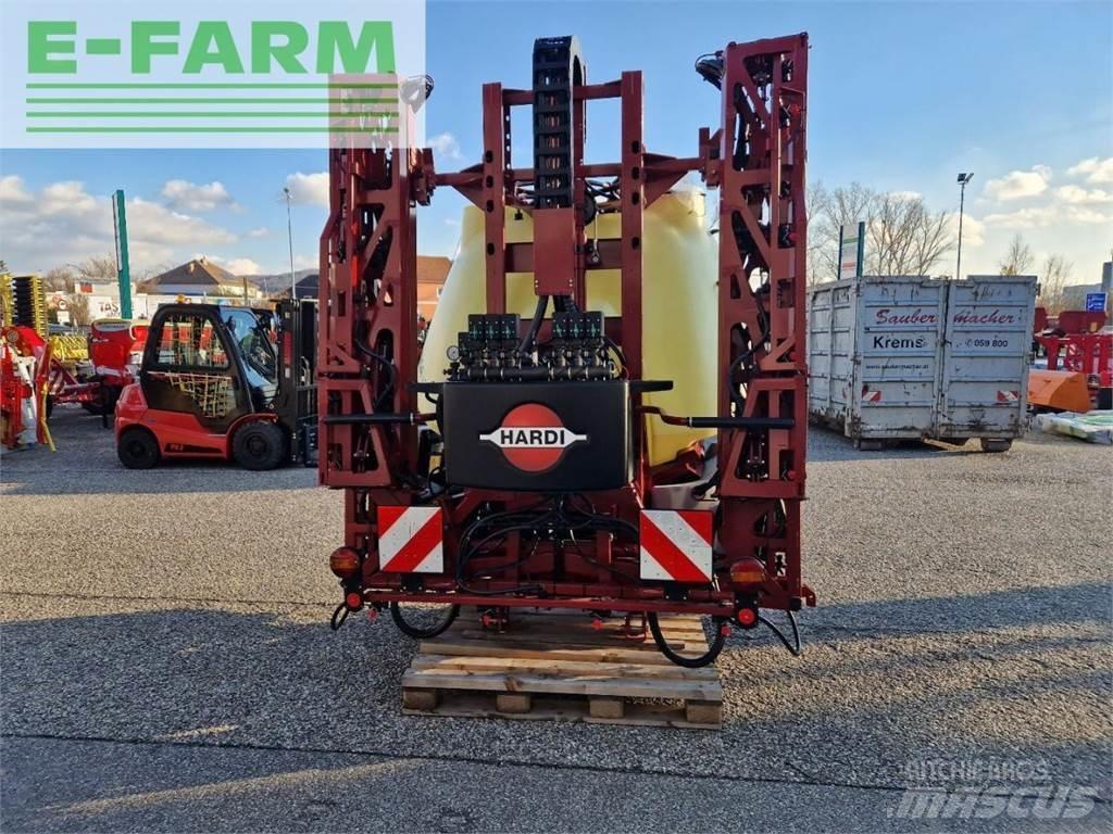 Hardi Mega 12 Vontatott trágyaszórók