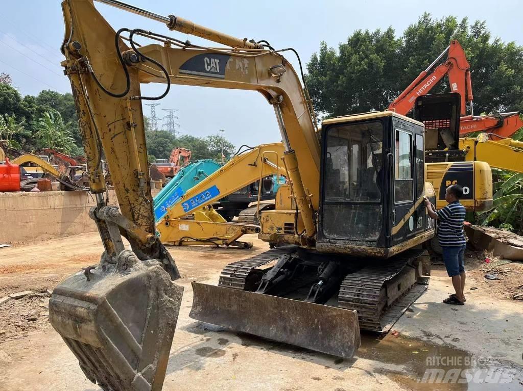 CAT 307 Lánctalpas kotrók