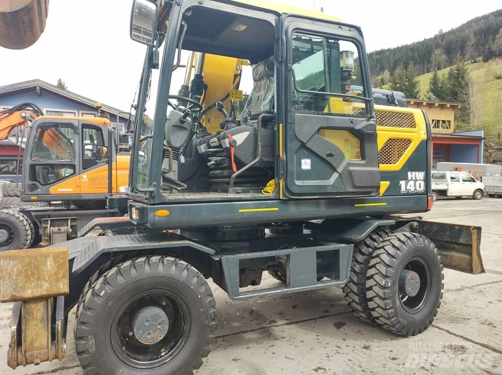 Hyundai HW140 Gumikerekes kotrók
