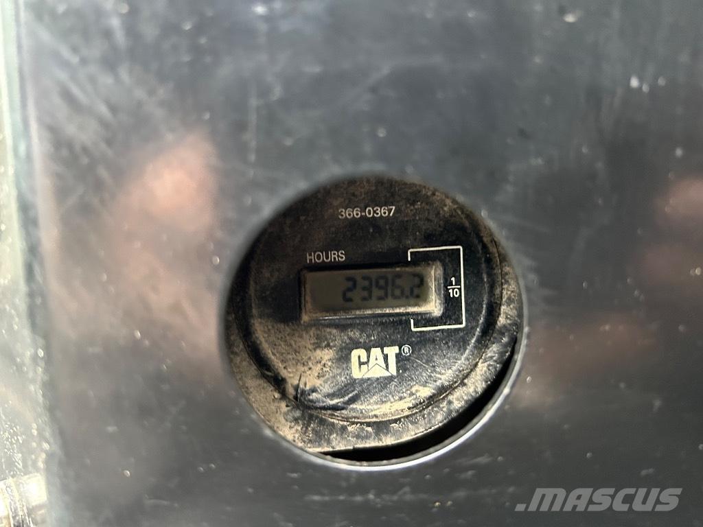 CAT 303.5 E CR Mini kotrók < 7t