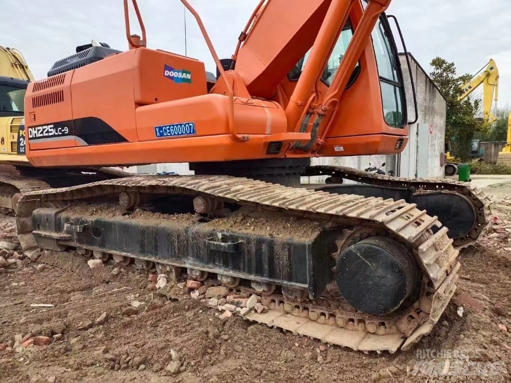 Doosan DX 225LC-9C Lánctalpas kotrók