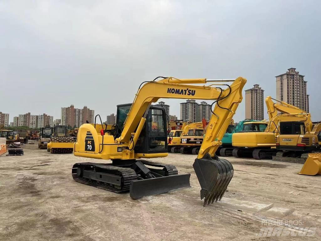 Komatsu PC70-8 Lánctalpas kotrók