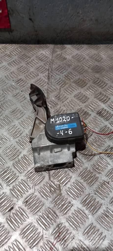 MAN TGA    81259706094 Vezetőfülke és belső tartozékok