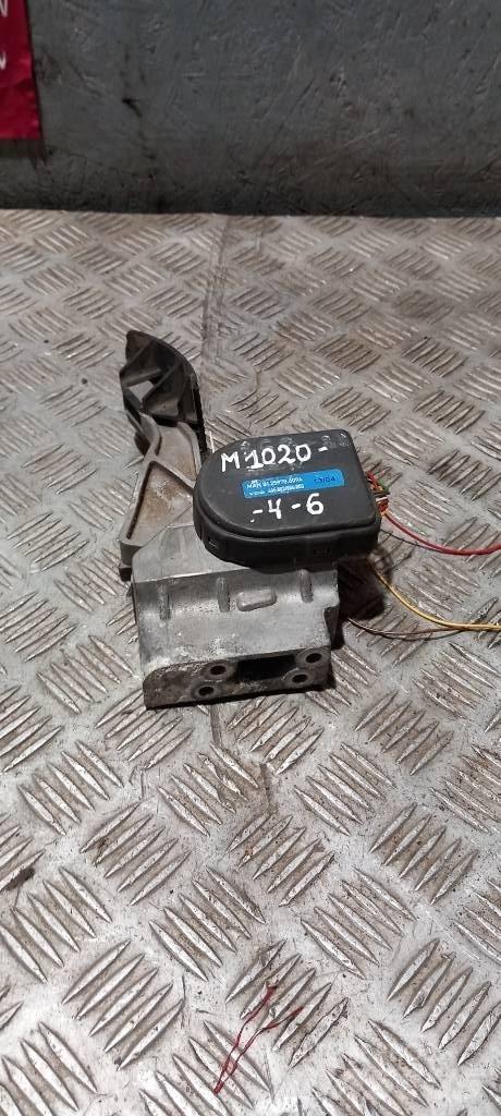 MAN TGA    81259706094 Vezetőfülke és belső tartozékok