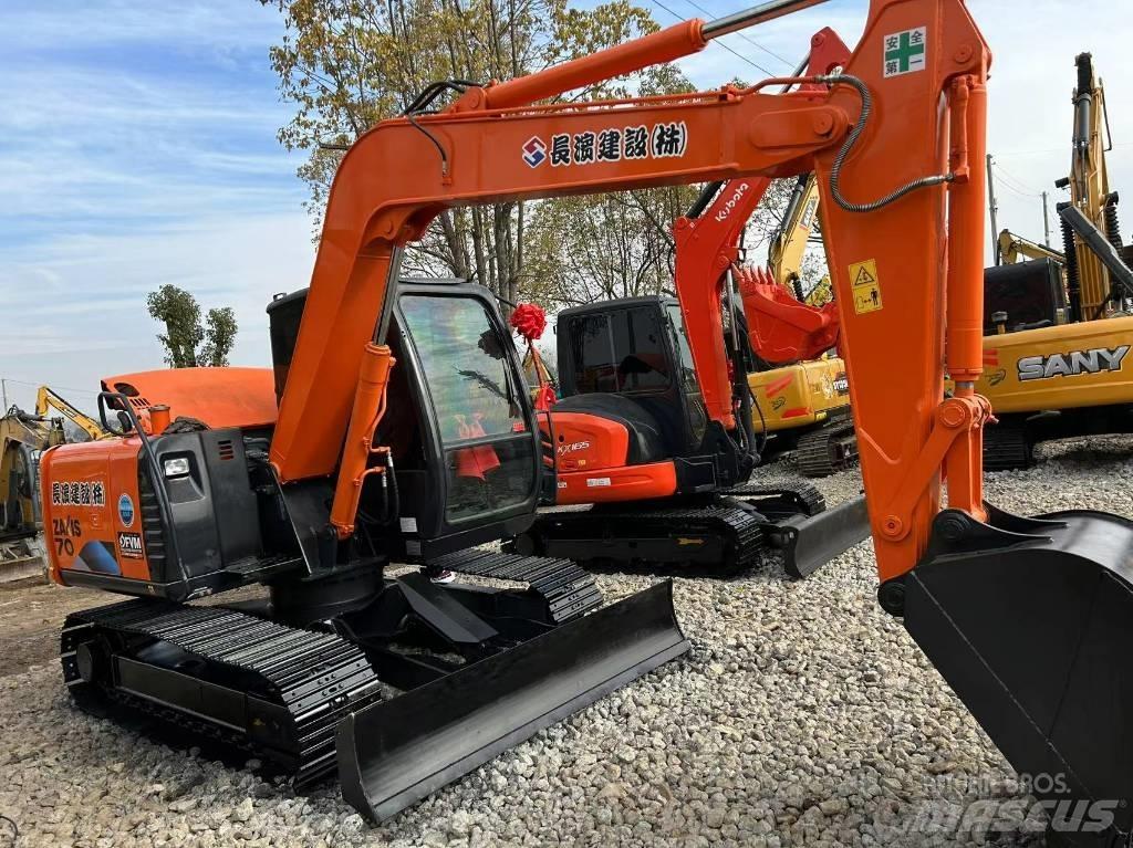 Hitachi 70 Lánctalpas kotrók