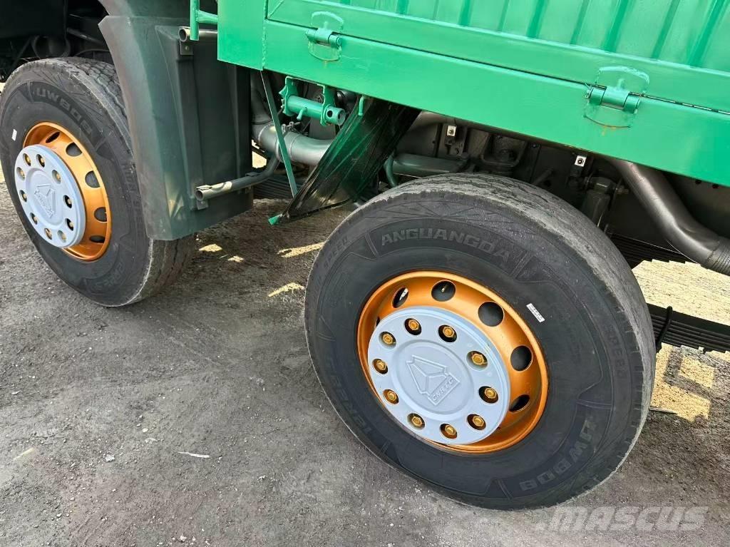 Sinotruk HOWO420hp Platós / Ponyvás teherautók