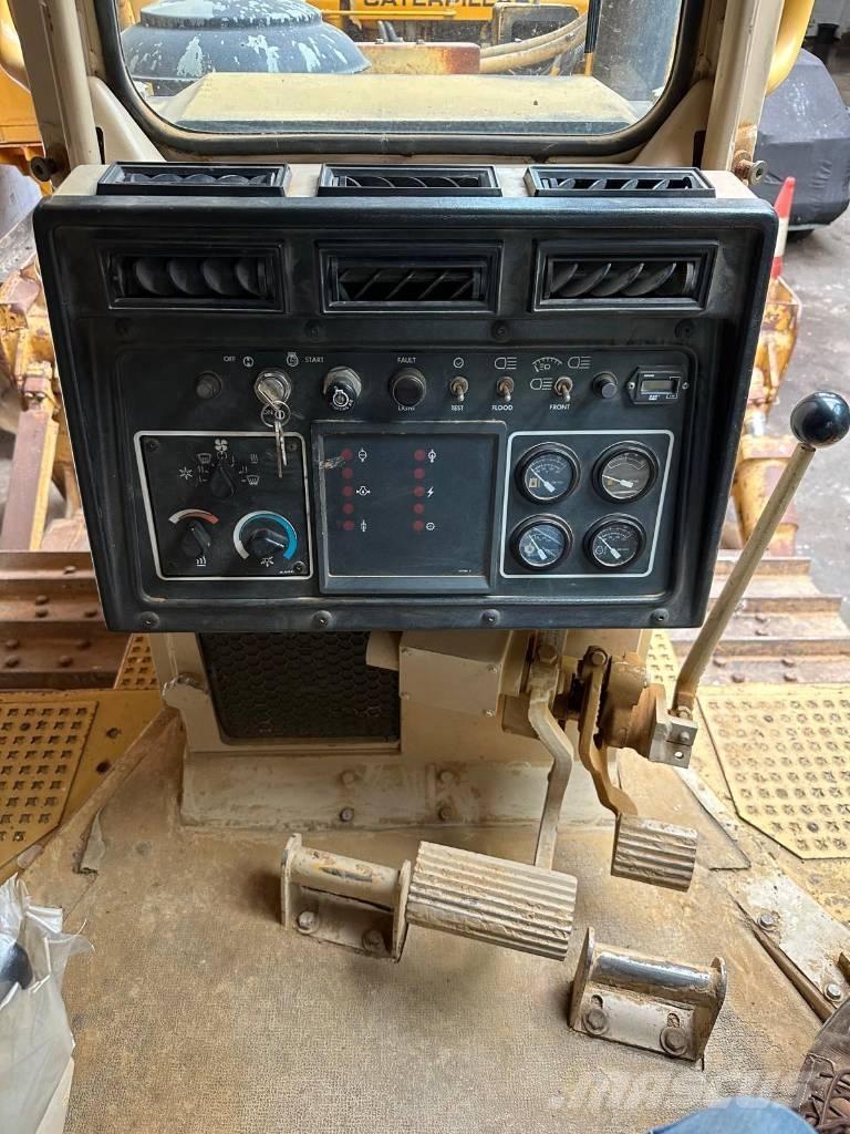 CAT D 6 H II lánctalpas dózerek