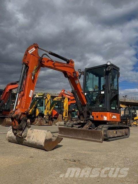 Hitachi ZX 26 U-6 CR Mini kotrók < 7t