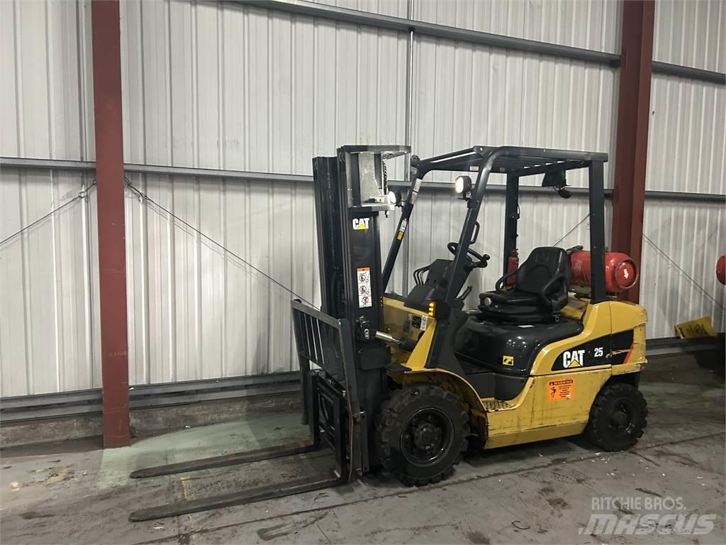 CAT GP25NT Gázüzemű targoncák
