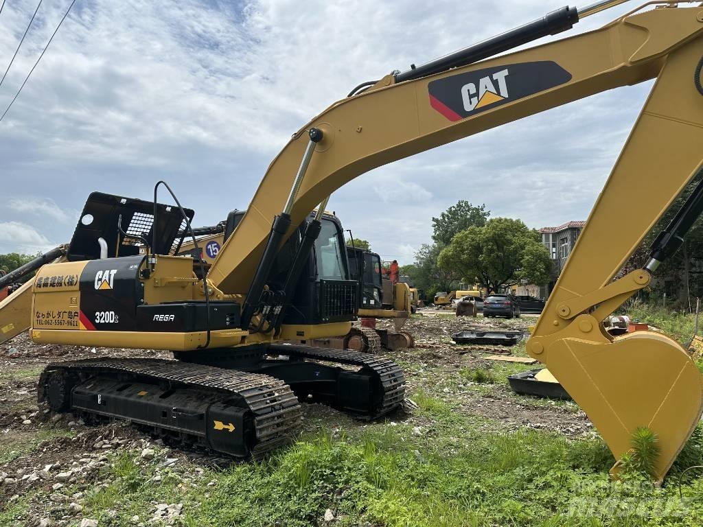 CAT 320 D Lánctalpas kotrók