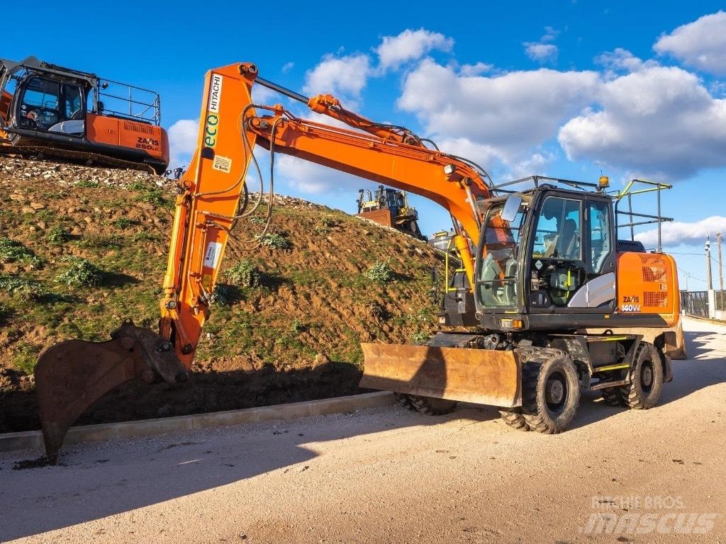 Hitachi 140W Gumikerekes kotrók