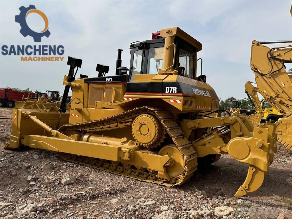 CAT D 7 R lánctalpas dózerek