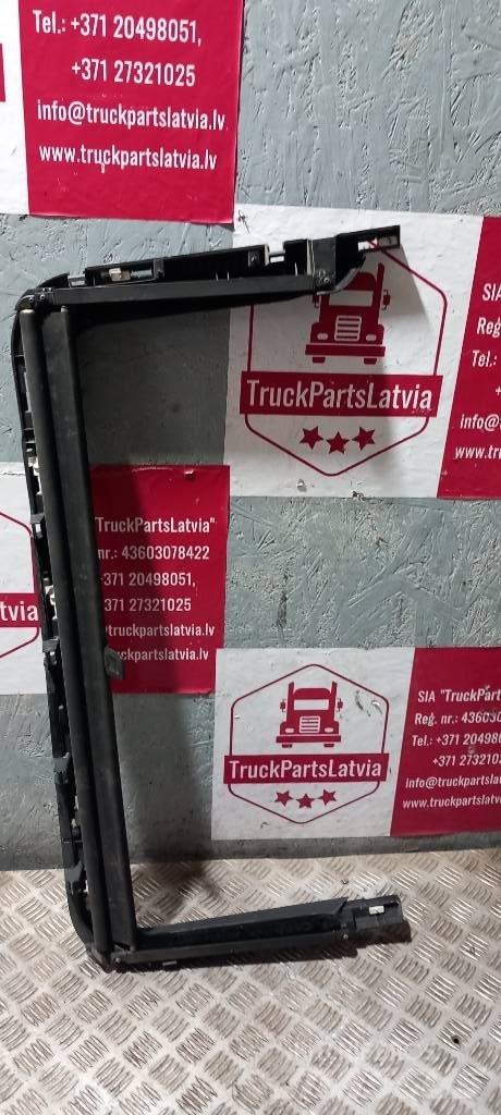 Scania R 440    2051939 Vezetőfülke és belső tartozékok