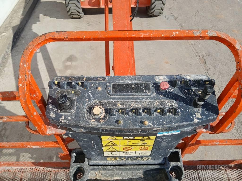 JLG 600 AJ Karos emelők