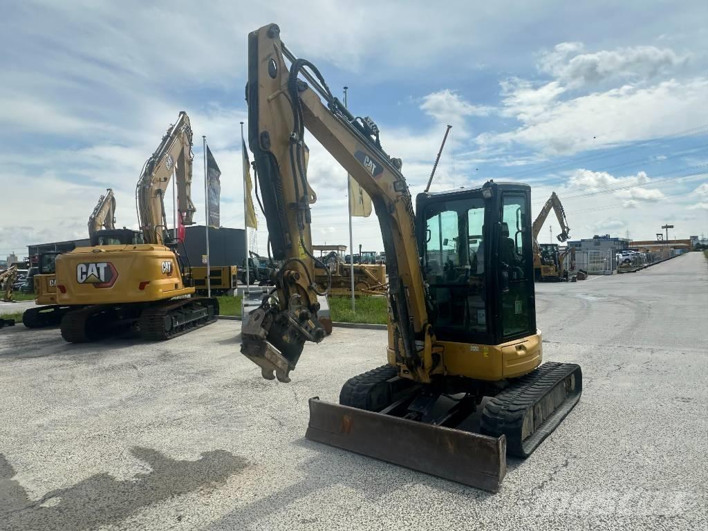 CAT 304 Mini kotrók < 7t