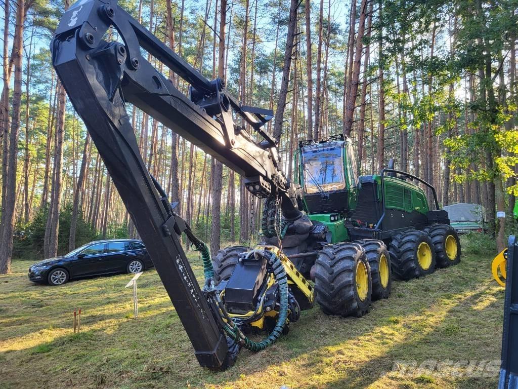 Johan Deere 1270G Betakarítók