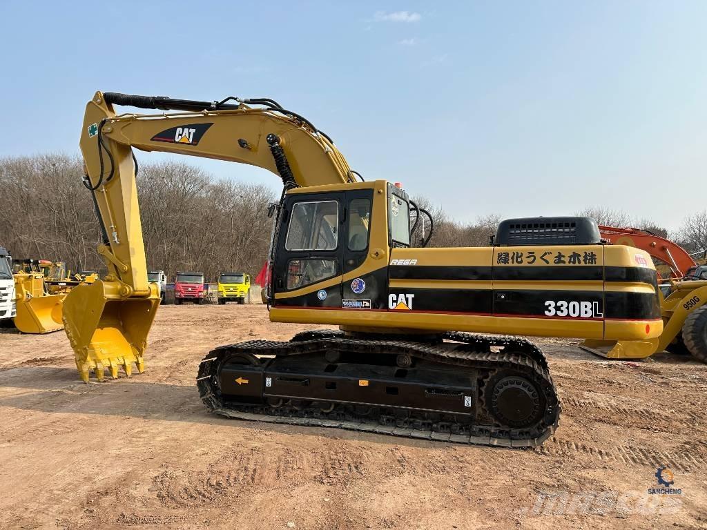 CAT 330 B L Lánctalpas kotrók