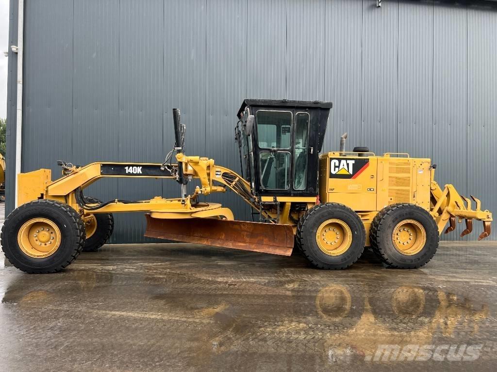 CAT 140K Gréderek