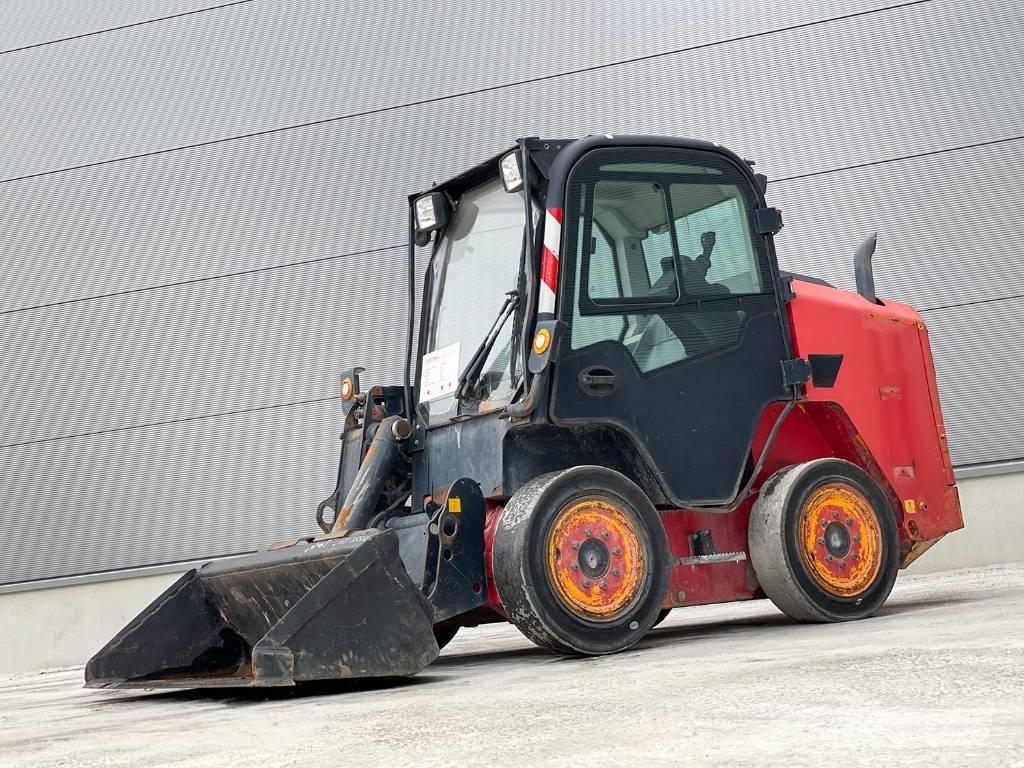JCB R260 Kompaktrakodók