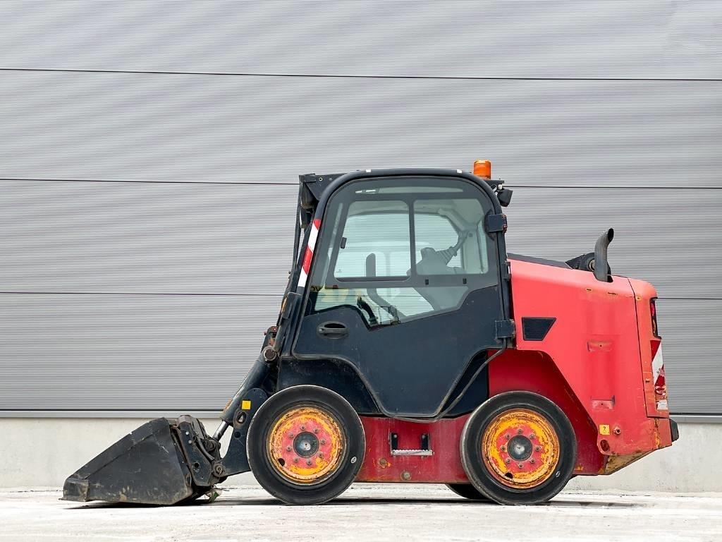 JCB R260 Kompaktrakodók
