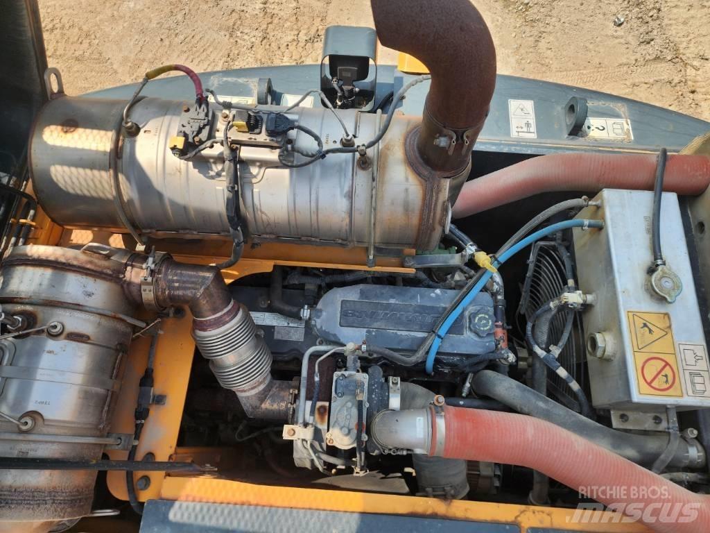 Hyundai HW145 Gumikerekes kotrók