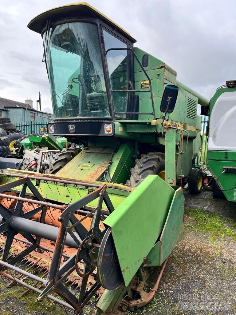 John Deere 1055 Kombájnok
