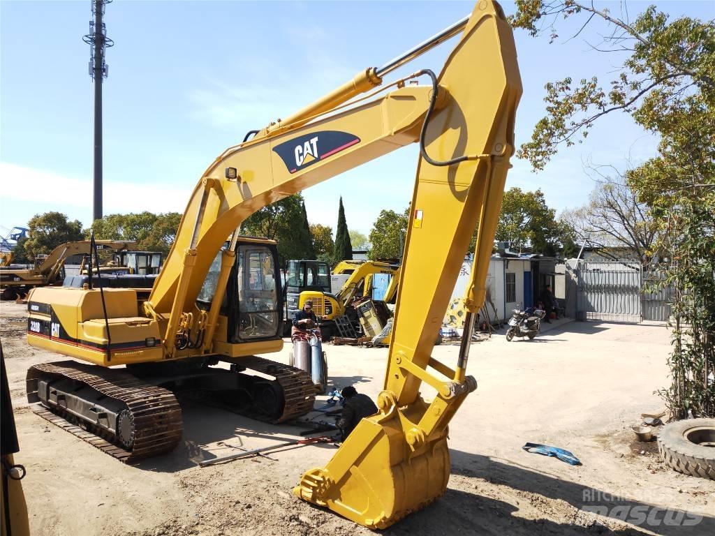CAT 320 B Lánctalpas kotrók