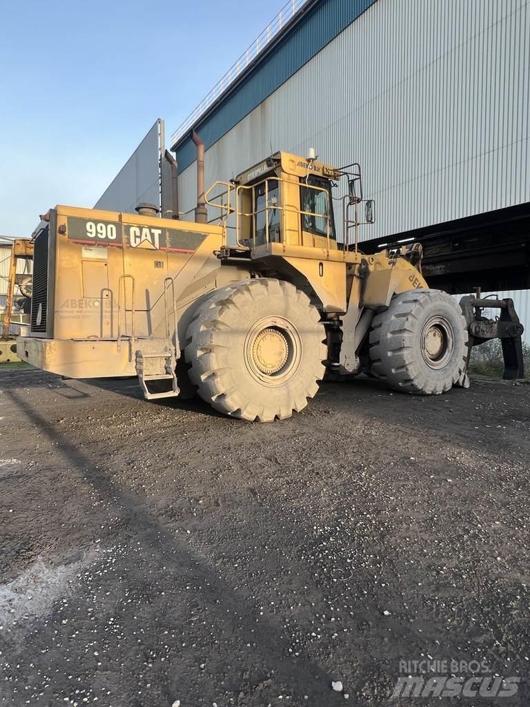 CAT 990 Gumikerekes homlokrakodók