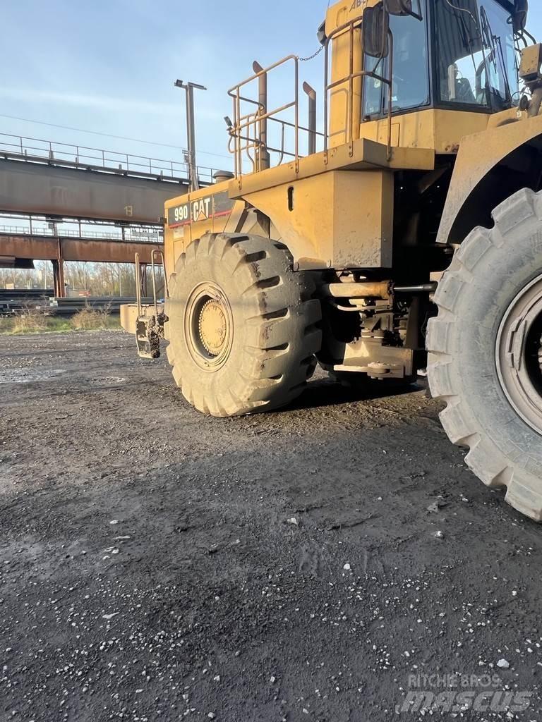 CAT 990 Gumikerekes homlokrakodók