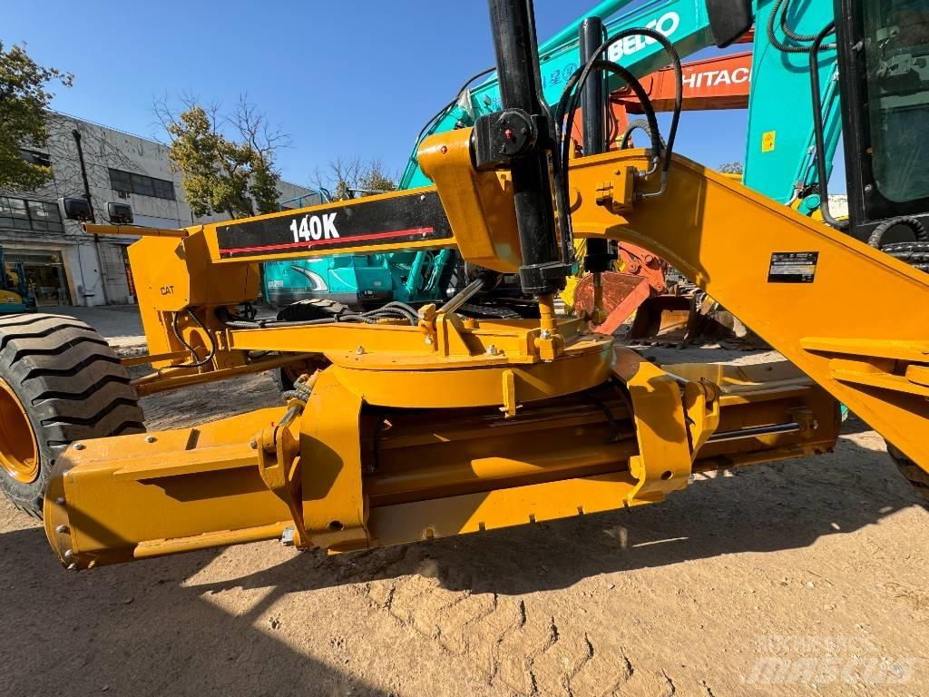 CAT 140 K Gréderek