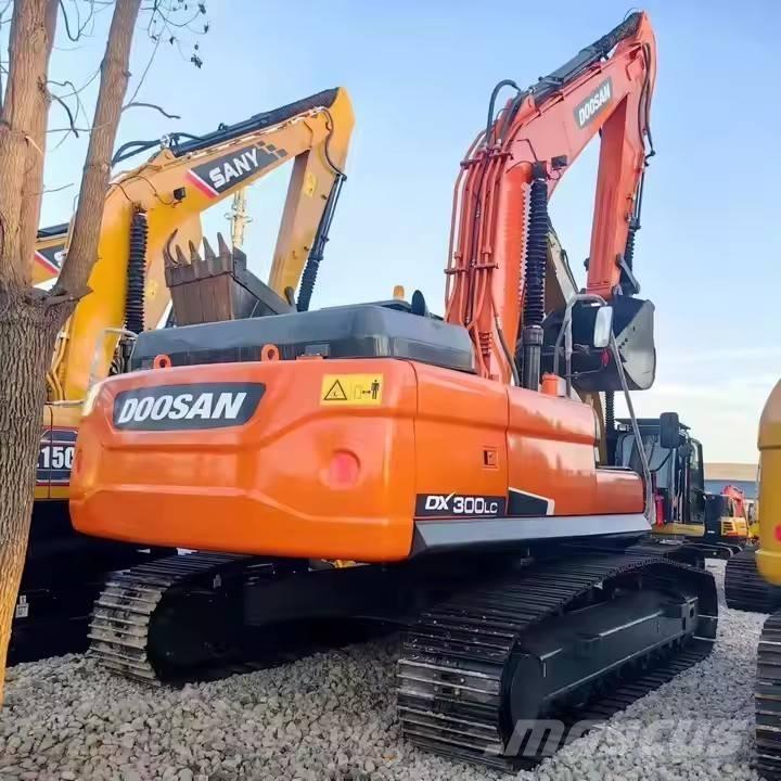 Doosan DX 300 LC Lánctalpas kotrók