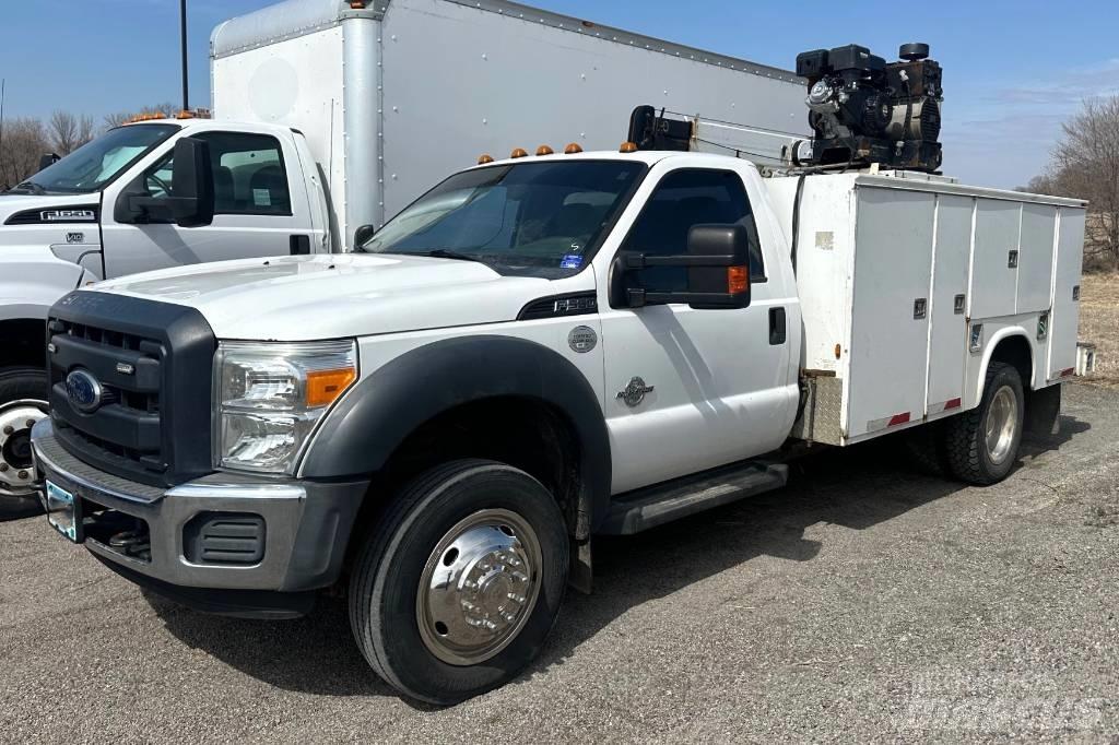 Ford F 550 XL SD Lánctalpas daruk