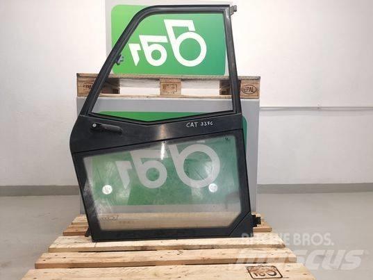 CAT TH417C door Vezetőfülke és belső tartozékok