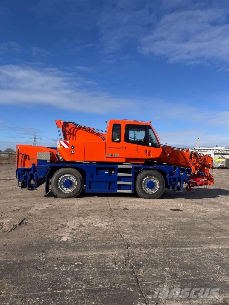 Kato CR 200 Ri Terepdaruk