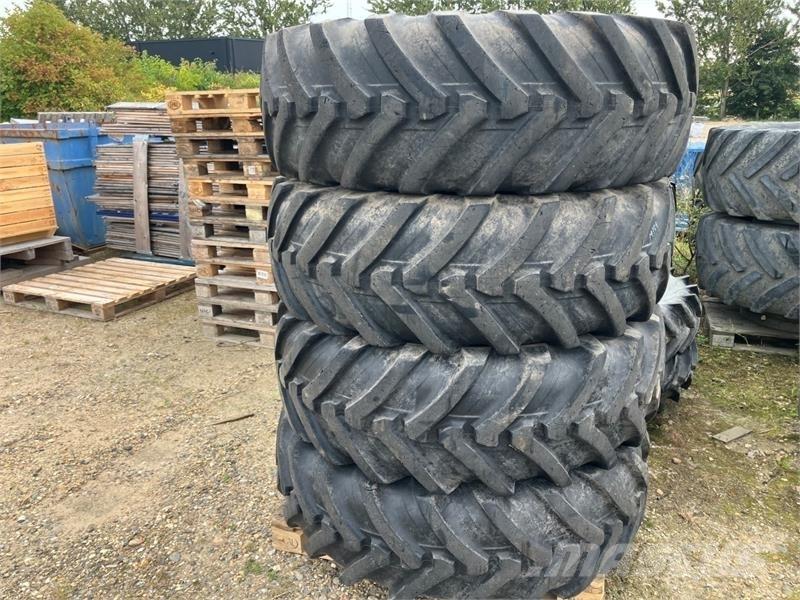  - - - 440/80R28 Gumiabroncsok, kerekek és felnik